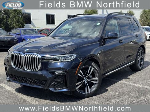 Used 2022 BMW X7 xDrive40i w/ M Sport Package image 1
