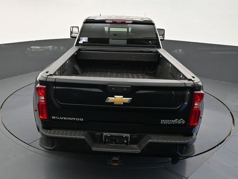 Used 2025 Chevrolet Silverado 3500 High Country w/ High Country Premium Package AWD/4WD image 15