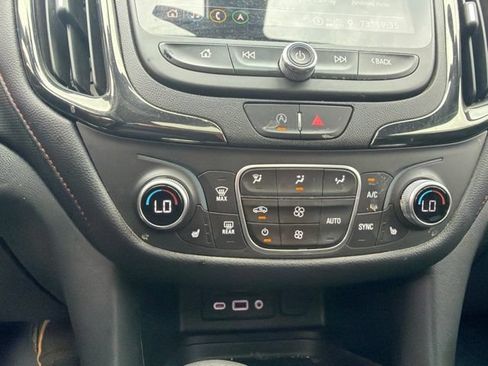 Used 2022 Chevrolet Equinox RS w/ RS Plus Package AWD/4WD image 16