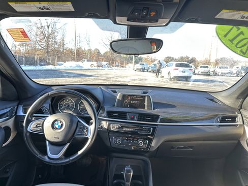Used 2017 BMW X1 xDrive28i image 13