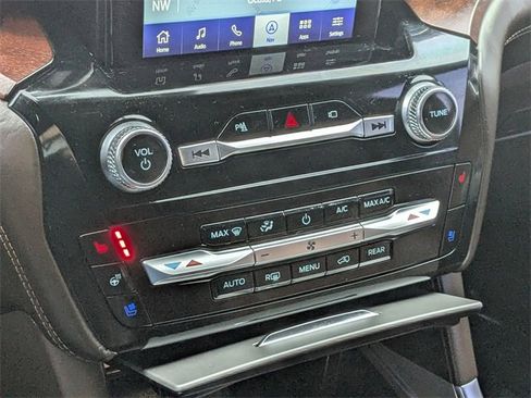 Used 2023 Ford Explorer King Ranch w/ Technology Package image 19