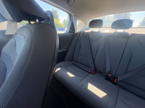 Used 2025 Kia K4 FWD image 39