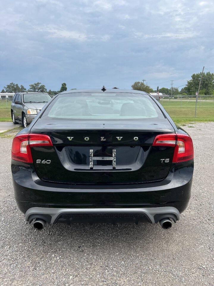Used 2018 Volvo S60 T5 Dynamic w/ Vision Package FWD image 7