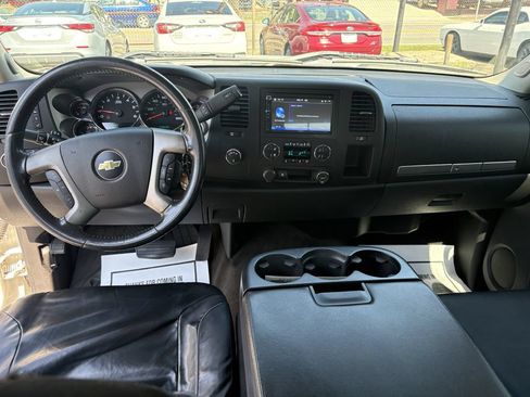 Used 2011 Chevrolet Silverado 1500 LT w/ All-Star Edition AWD/4WD image 12