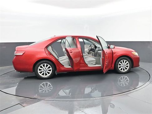 Used 2010 Toyota Camry XLE image 30