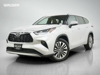 Used 2025 Toyota Highlander Platinum