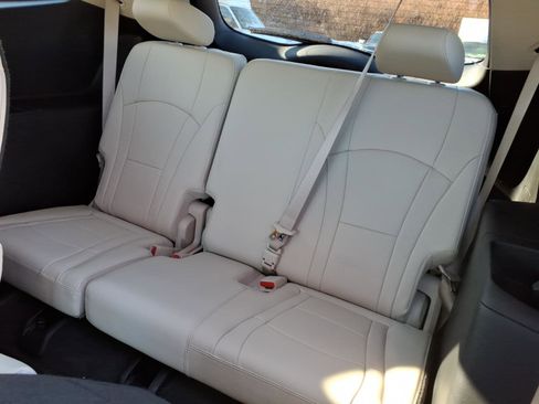 Used 2022 Buick Enclave Premium w/ Experience Buick Package image 16