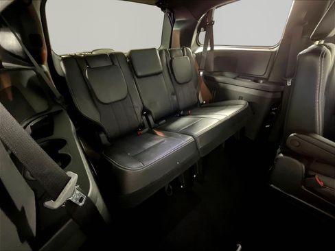 Used 2014 Chrysler Town & Country S FWD image 26