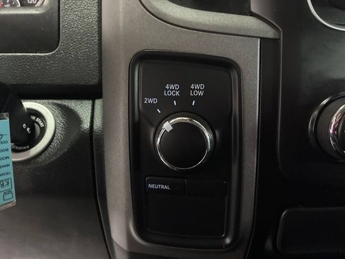 Used 2015 RAM 1500 Express AWD/4WD image 17