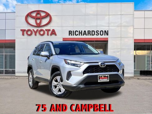 Used 2025 Toyota RAV4 XLE image 1