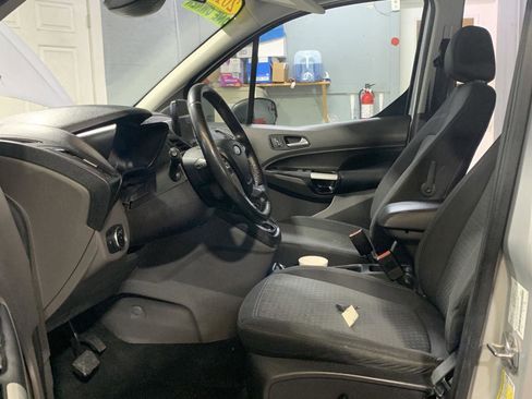 Used 2019 Ford Transit Connect XLT w/ Driver-Assist Package image 11