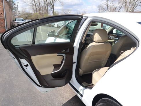 Used 2012 Buick Regal Leather FWD image 15