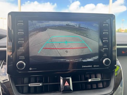 Used 2020 Toyota Corolla XLE FWD image 21