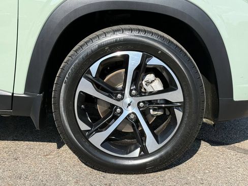Certified 2024 Chevrolet Trax RS w/ Driver Confidence Package FWD image 11