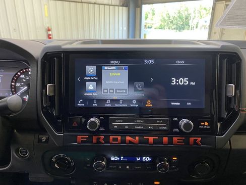Used 2025 Nissan Frontier PRO-4X w/ Pro Convenience Package AWD/4WD image 38