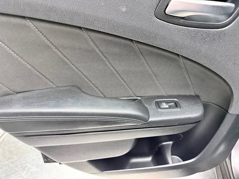 Used 2017 Dodge Charger R/T w/ Blacktop Package RWD image 17