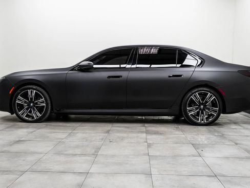 Used 2023 BMW i7 xDrive60 AWD/4WD image 7