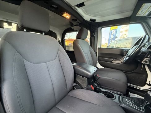 Used 2017 Jeep Wrangler Sport image 28