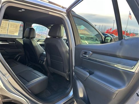 Used 2026 GMC Terrain Elevation w/ Elevation Premium Package image 13