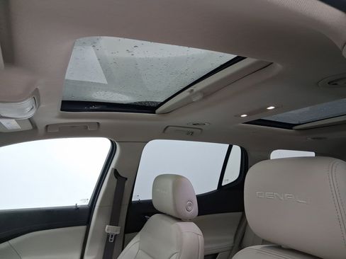 Used 2019 GMC Acadia Denali w/ Technology Package image 14