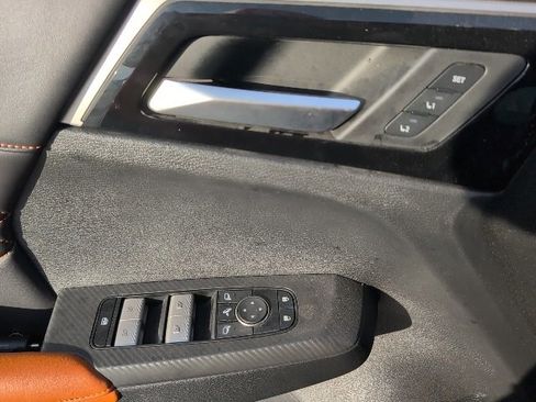 Used 2024 Mitsubishi Outlander SEL Black Edition image 9