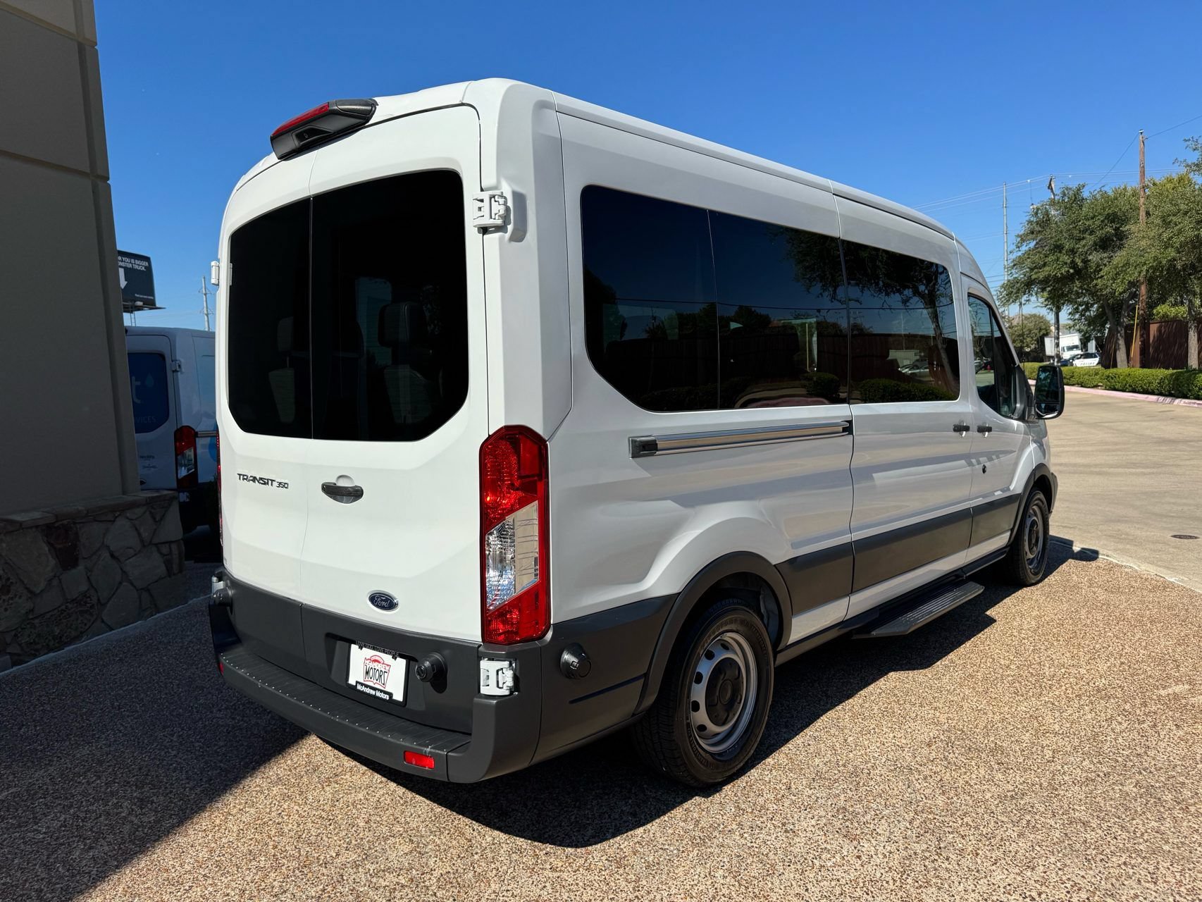 Used 2018 Ford Transit 350 XL RWD image 9