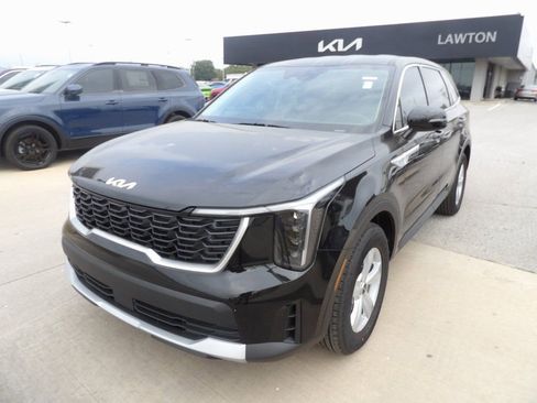 New 2026 Kia Sorento LX image 2
