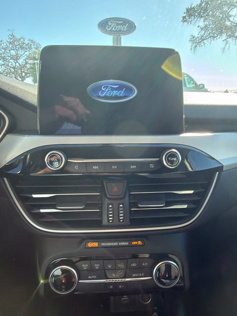 Used 2022 Ford Escape SE FWD image 10