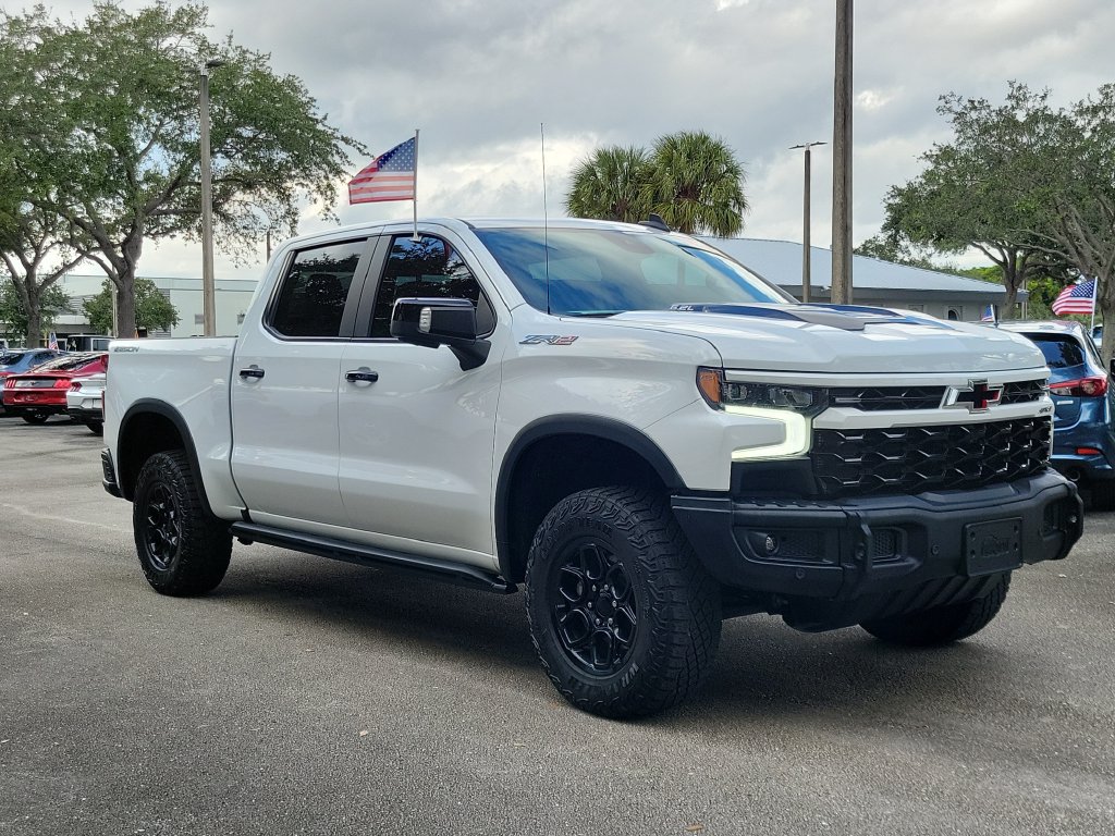 Used 2024 Chevrolet Silverado 1500 ZR2 w/ ZR2 Bison Edition AWD/4WD image 2