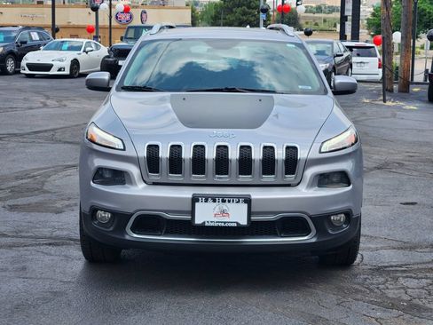 Used 2017 Jeep Cherokee Limited w/ Trailer Tow Group AWD/4WD image 6