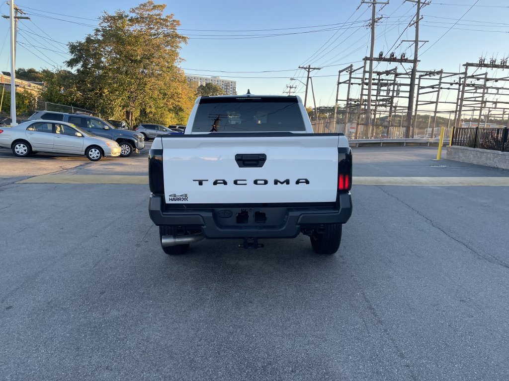 Certified 2025 Toyota Tacoma SR AWD/4WD image 4