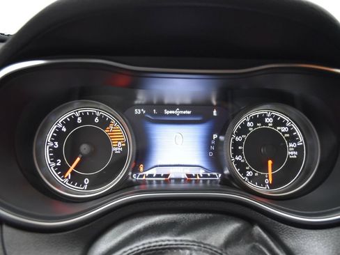 Used 2019 Jeep Cherokee Limited AWD/4WD image 10