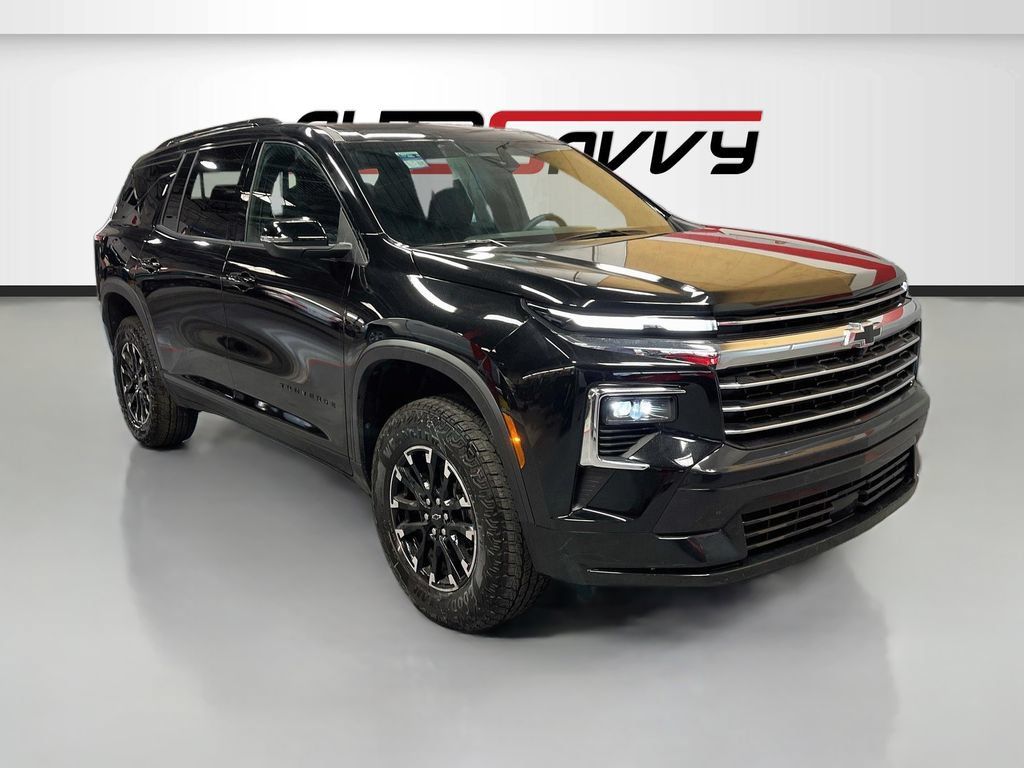 Used 2025 Chevrolet Traverse Z71 AWD/4WD image 1