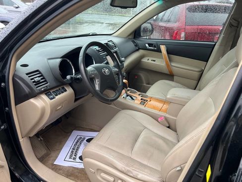 Used 2010 Toyota Highlander Limited image 14