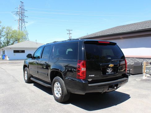 Used 2014 Chevrolet Suburban LT AWD/4WD image 8