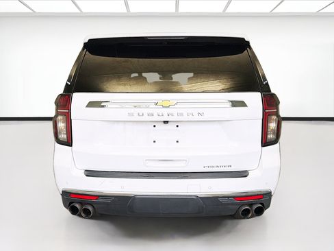 Used 2023 Chevrolet Suburban Premier image 5