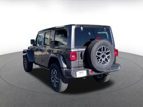 Used 2025 Jeep Wrangler Sahara image 15
