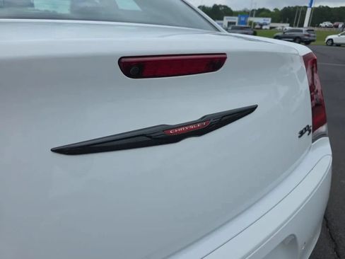 Used 2020 Chrysler 300 S w/ 300S Premium Group 2 RWD image 9