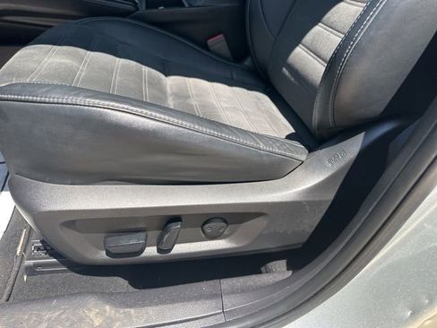 Used 2023 Mitsubishi Outlander SE FWD image 9