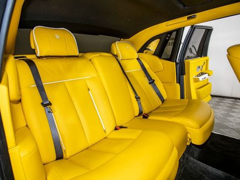 Used 2018 Rolls-Royce Phantom image 35