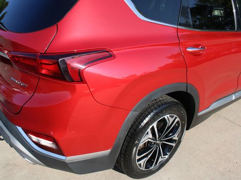 Used 2019 Hyundai Santa Fe AWD image 9
