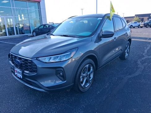 Used 2025 Ford Escape ST-Line Select AWD/4WD image 5