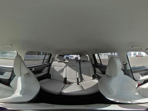Used 2025 Hyundai Santa Fe SEL AWD/4WD image 46