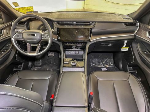 New 2026 Jeep Grand Cherokee L Limited image 28