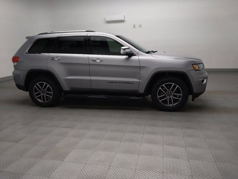 Used 2019 Jeep Grand Cherokee Limited image 11