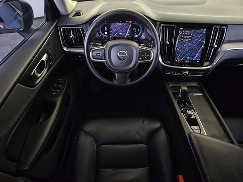 Used 2024 Volvo S60 B5 Core FWD image 8