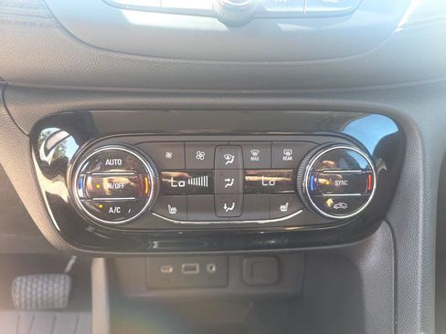 Used 2023 Buick Encore GX Select w/ Safety Package II AWD/4WD image 21
