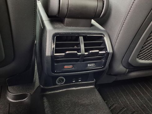 Used 2021 Audi Q3 2.0T Premium image 24