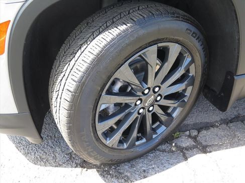 Used 2023 Chevrolet Traverse RS w/ LPO, Floor Liner Package AWD/4WD image 18