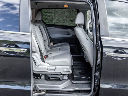 Used 2019 Honda Odyssey EX-L image 18